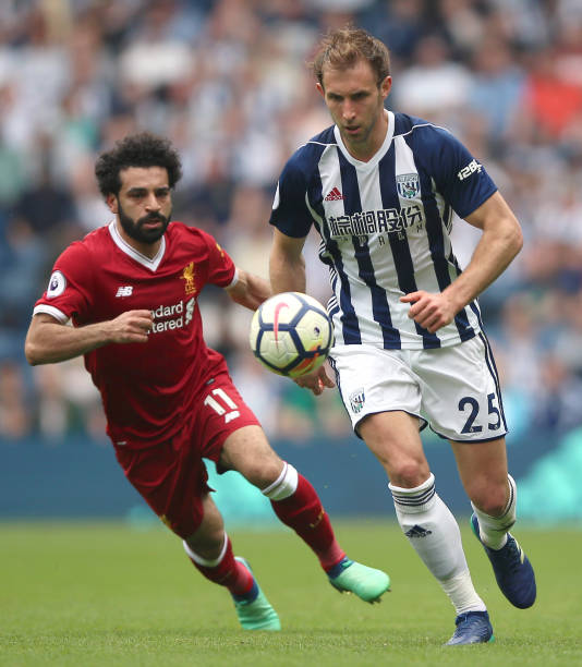 样的背景下 样的背景下